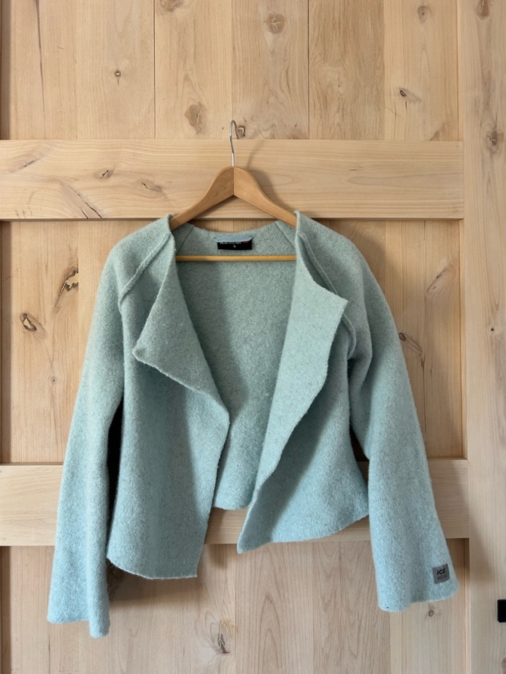 Icewear Women’s Vintage 100% wool open front jacket bell sleeves ice blue, Small